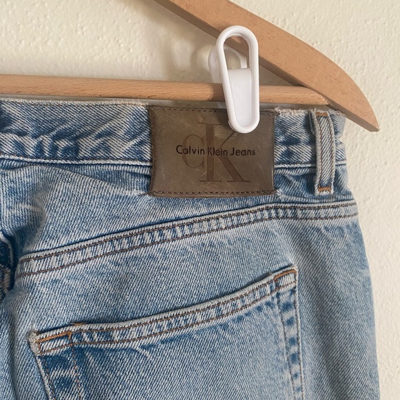 Vintage 90s Calvin Klein Light Wash Blue Jeans - Picture 3 of 7